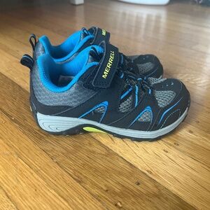 New unworn Merrell Little Kid Trail Chaser 10.5W